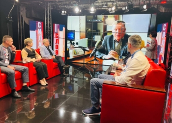 «Кому довіряти під час війни: роль журналістів, влади та громади» – круглий стіл в Івано-Франківську