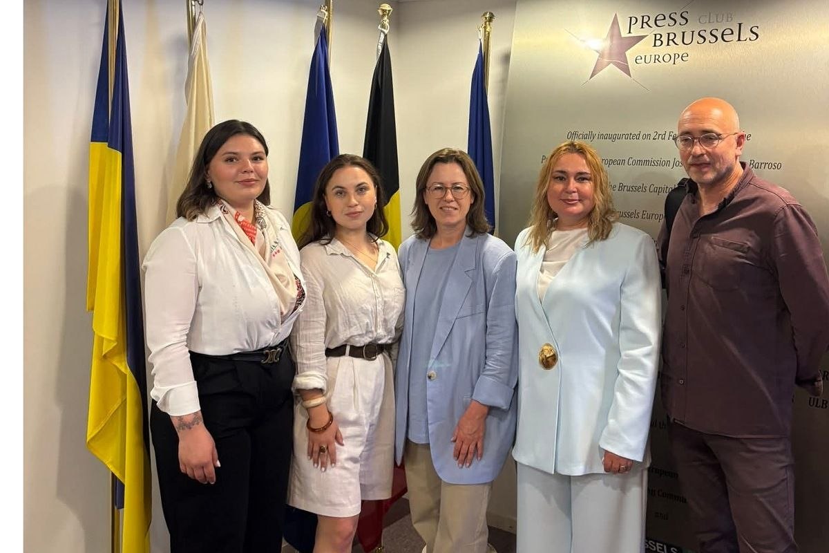 У Брюсселі презентували документальний фільм «Free The Voices» про полонених українських журналістів 17 У Брюсселі презентували документальний фільм «Free The Voices» про полонених українських журналістів