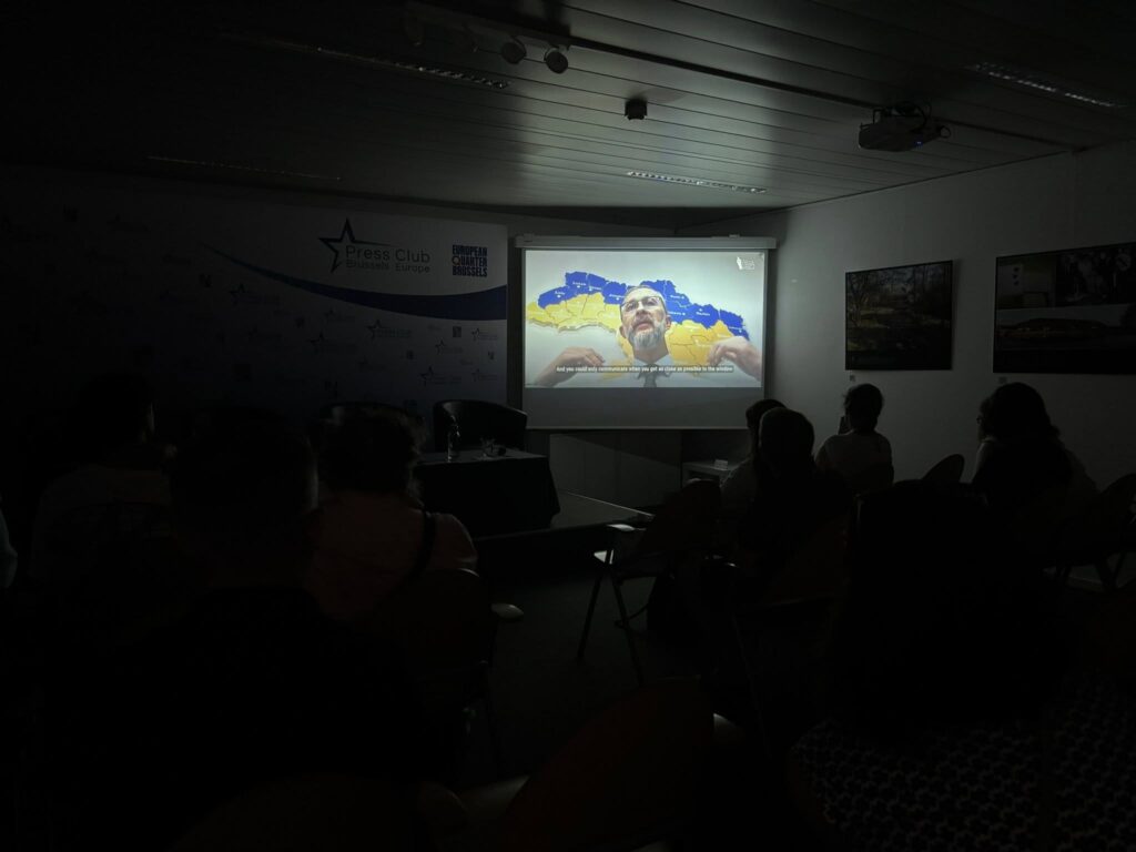 У Брюсселі презентували документальний фільм «Free The Voices» про полонених українських журналістів 20 У Брюсселі презентували документальний фільм «Free The Voices» про полонених українських журналістів 3