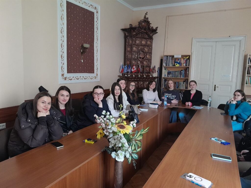 Журналістика травми: львівські медійники вивчали, як інтерв'ювати героїв після важких подій 2