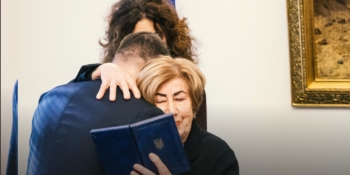 Буданов вручив орден родичам загиблого журналіста Мантаса Кведаравічюса