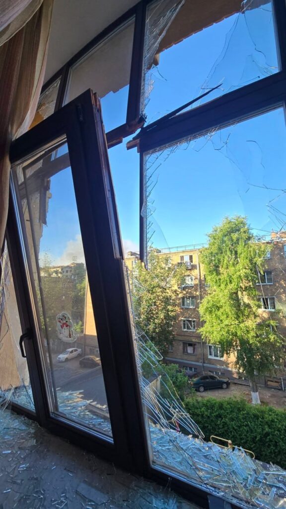 Під час атаки на Київ постраждали офіси правозахисних організацій на Лук’янівці 3