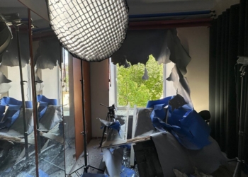 Унаслідок масованого російського удару по Києву пошкоджено офіси щонайменше шести редакцій (оновлено) 7 Унаслідок масованого російського удару по Києву пошкоджено офіси щонайменше шести редакцій (оновлено)