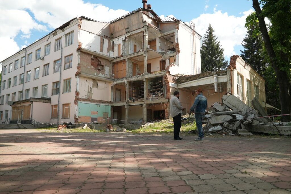"Суми незаслужено забуті". Каталонський журналіст висвітлює війну на Сумщині 6