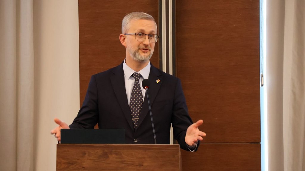 «Коли журналіст опиняється за ґратами, за ґратами опиняється і частина правди», – Наріман Джелял на Щорічних зборах Європейської федерації журналістів 18 «Коли журналіст опиняється за ґратами, за ґратами опиняється і частина правди», – Наріман Джелял на Щорічних зборах Європейської федерації журналістів 1