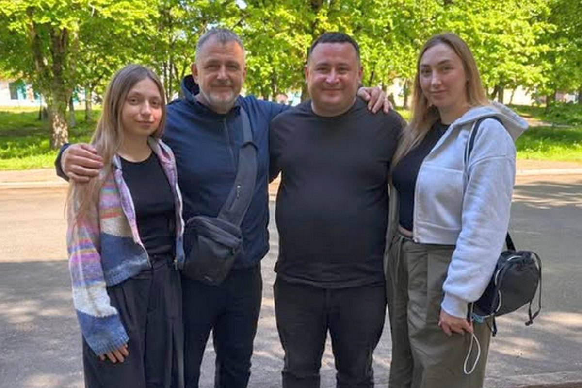 «До ворога залишалося 3,5 кілометри»: журналіст Владислав Єсипенко – про небезпеку прифронтових відряджень і потреби місцевих редакцій 17 «До ворога залишалося 3,5 кілометри»: журналіст Владислав Єсипенко – про небезпеку прифронтових відряджень і потреби місцевих редакцій
