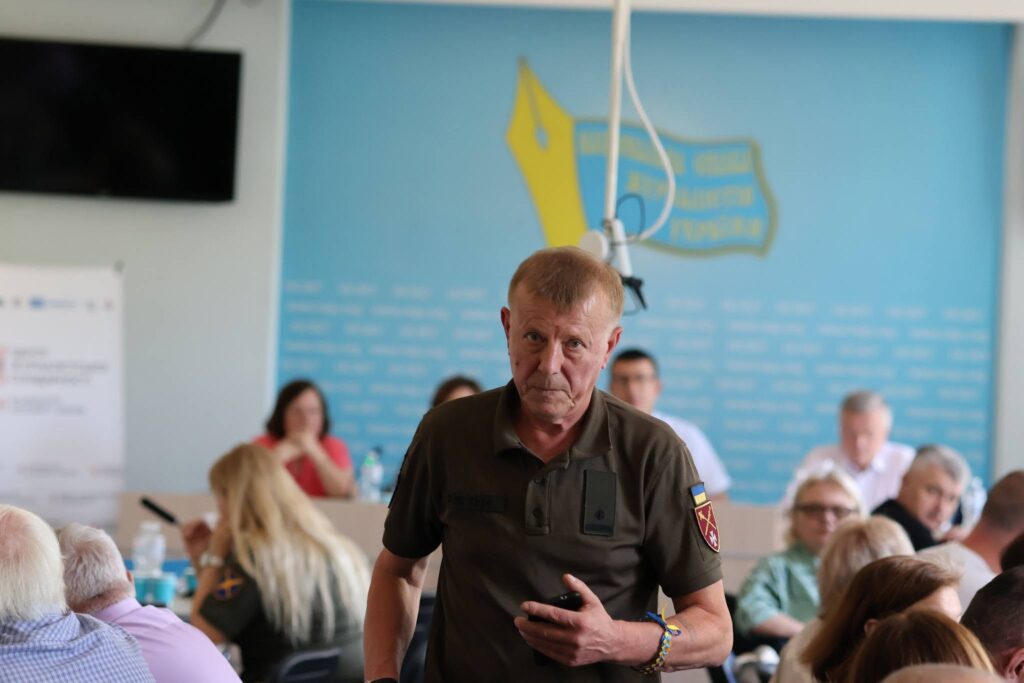День Конституції: державні нагороди — секретарю НСЖУ Володимиру Данилюку та колегам-медійникам
