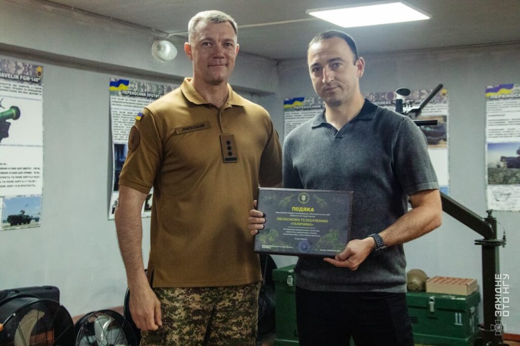 Івано-Франківські журналісти отримали подяки від військових 26 Івано-Франківські журналісти отримали подяки від військових 9