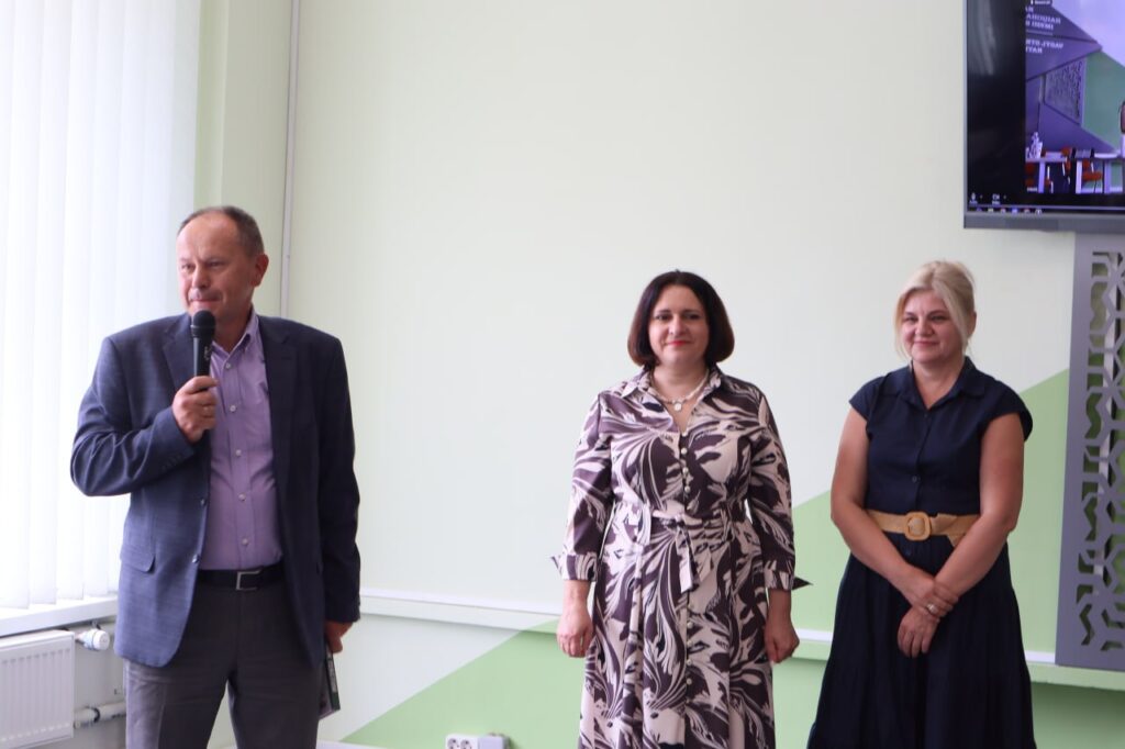 «Реалії без прикрас»: в Івано-Франківську студенти-журналісти презентували восьмий випуск свого видавничого проєкту 8