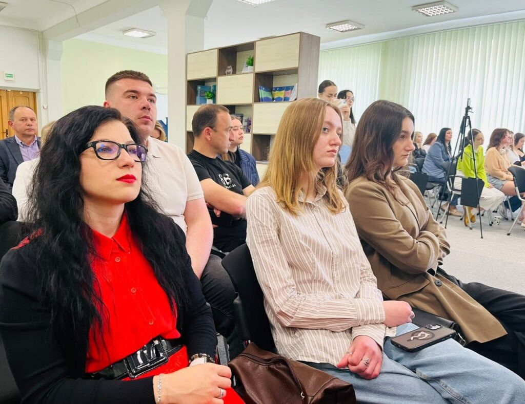 «Реалії без прикрас»: в Івано-Франківську студенти-журналісти презентували восьмий випуск свого видавничого проєкту 11