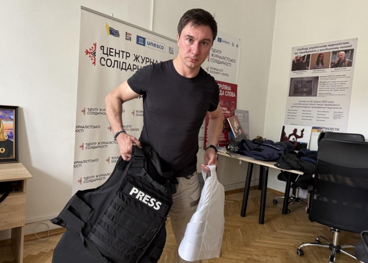 «Бронежилет рятує від куль. А вбивають зараз осколки», – журналіст BBC Дмитро Власов про захист, який реально є захистом