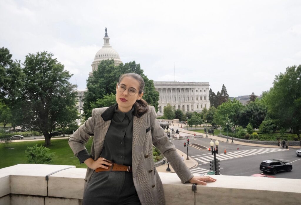 Катерина Лісунова, українська журналістка у США, отримала орден княгині Ольги III ступеня 19 Катерина Лісунова, українська журналістка у США, отримала орден княгині Ольги III ступеня 2