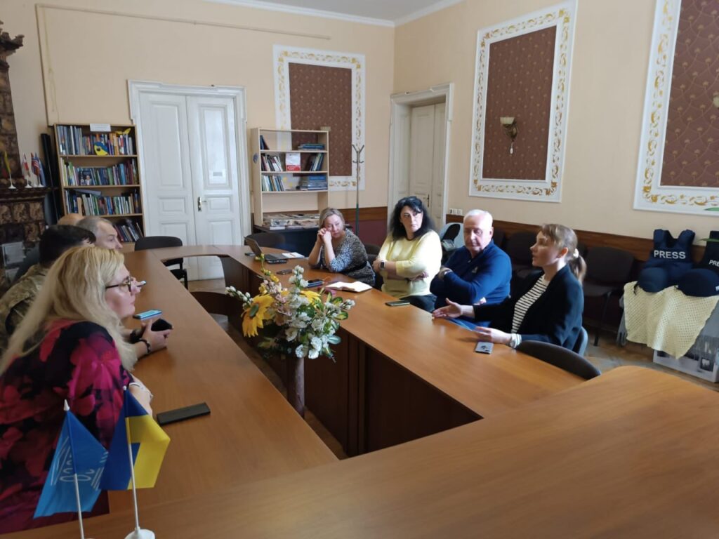 Журналістика у часі війни: у Львові відбувся круглий стіл за участю науковців та практиків 18 Журналістика у часі війни: у Львові відбувся круглий стіл за участю науковців та практиків 1
