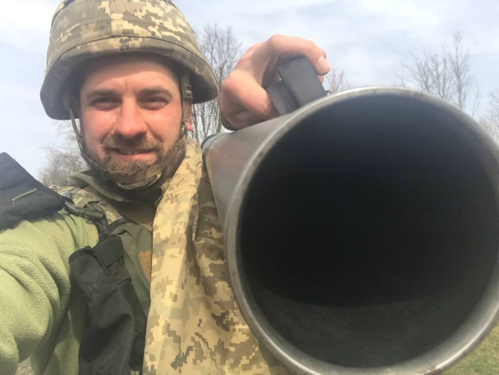 «Працюємо на таланті»: історія оператора-постановника та воїна Дениса Пономаренка 24 «Працюємо на таланті»: історія оператора-постановника та воїна Дениса Пономаренка 7