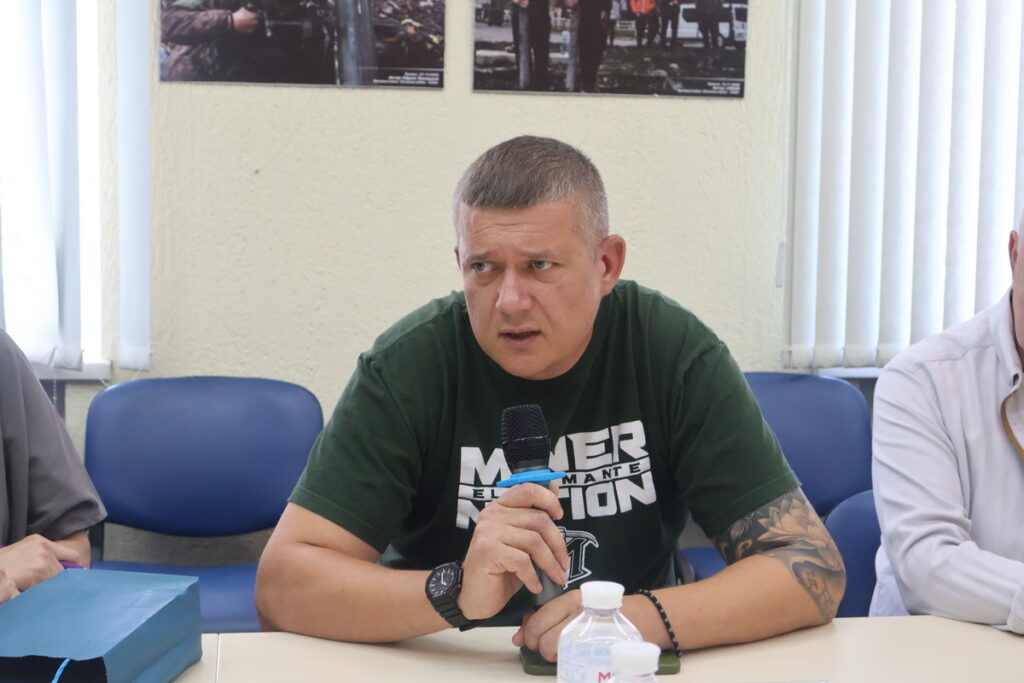 «Журналістам потрібно не відставати від того, що відбувається на фронті», - воєнкор Андрій Коваленко 23 «Журналістам потрібно не відставати від того, що відбувається на фронті», - воєнкор Андрій Коваленко 6