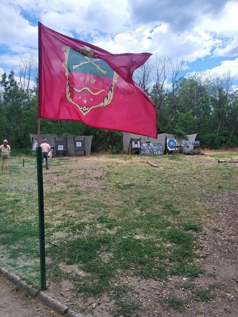 Ретрит у козацькому стилі: запорізькі медійники  долучилися до майстер-класу з традиційної лучної стрільби 12