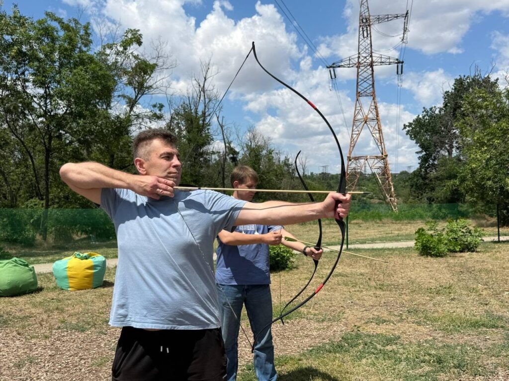 Ретрит у козацькому стилі: запорізькі медійники  долучилися до майстер-класу з традиційної лучної стрільби 2