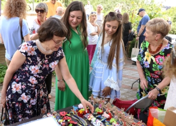 Коли журналістська арт-терапія переростає в благодійність 6 Коли журналістська арт-терапія переростає в благодійність
