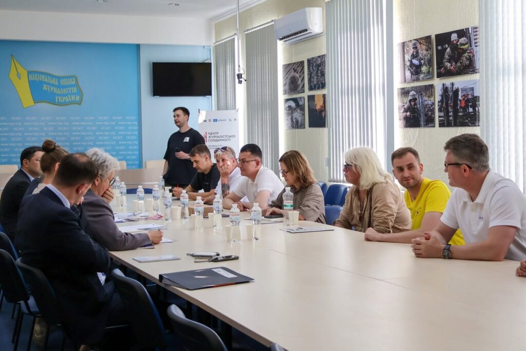Росія атакувала Київ наступного дня після дискусії в НСЖУ з представниками ОБСЄ про безпеку журналістів 19 Росія атакувала Київ наступного дня після дискусії в НСЖУ з представниками ОБСЄ про безпеку журналістів 2