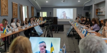 28 майбутніх журналістів пройшли тренінг «Думай. Перевіряй. Медіа без ілюзій» 18 28 майбутніх журналістів пройшли тренінг «Думай. Перевіряй. Медіа без ілюзій»
