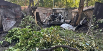 «Метрів за 50 — лікарня. Воно летіло туди?»: біля будинку одеської журналістки вибухнув «шахед»