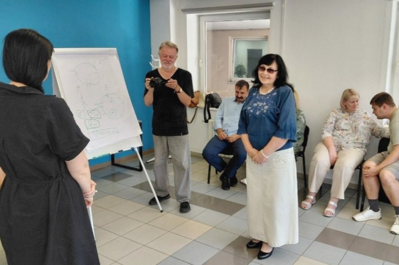 Конфлікт без скандалу: у Дніпрі журналісти вчилися керувати складними розмовами 23 Конфлікт без скандалу: у Дніпрі журналісти вчилися керувати складними розмовами 6