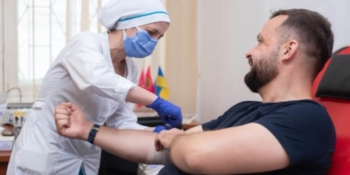 Дев’ять літрів крові здали запорізькі журналісти під час корпоративного дня донора