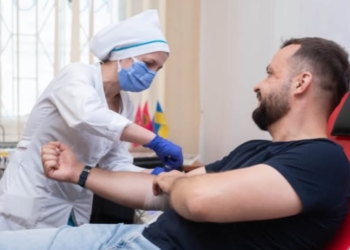 Дев’ять літрів крові здали запорізькі журналісти під час корпоративного дня донора