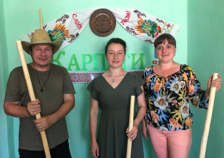 Редактор газети «Карпати» Людмила Федюк: «Дати крила сьогодні виданню, яке повірило в мене – це вже справа честі» 19 Редактор газети «Карпати» Людмила Федюк: «Дати крила сьогодні виданню, яке повірило в мене – це вже справа честі» 2