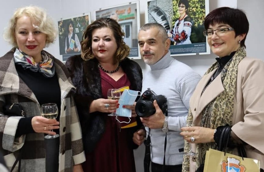 «Поки є читачі – ми працюємо»: редакторка газети «Громада»Ірина Леськів про виклики локальної журналістики 21 «Поки є читачі – ми працюємо»: редакторка газети «Громада»Ірина Леськів про виклики локальної журналістики 4