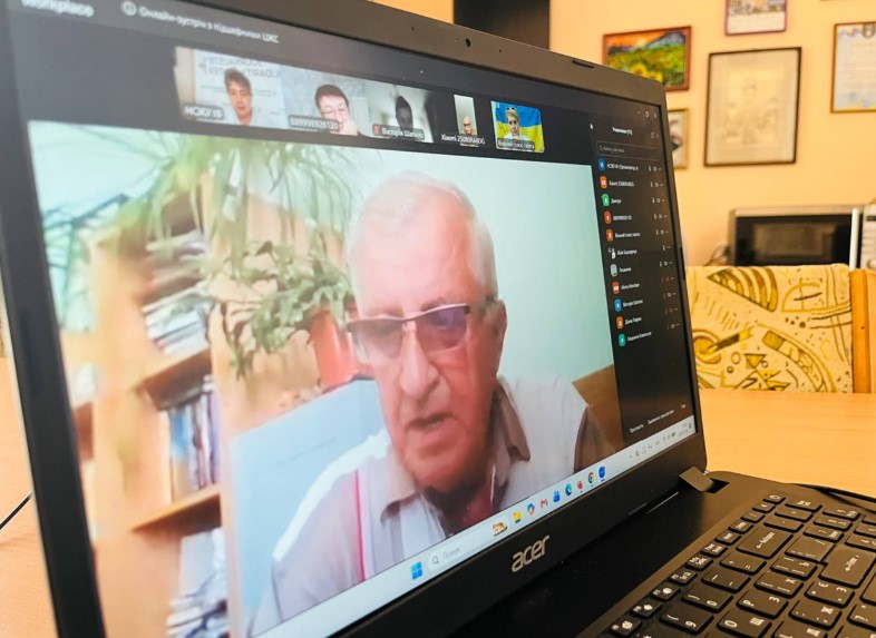 Сталий розвиток локальних медіа в умовах війни: Івано-Франківський Центр журналістської солідарності провів зустріч із медійниками з різних куточків України 20 Сталий розвиток локальних медіа в умовах війни: Івано-Франківський Центр журналістської солідарності провів зустріч із медійниками з різних куточків України 3