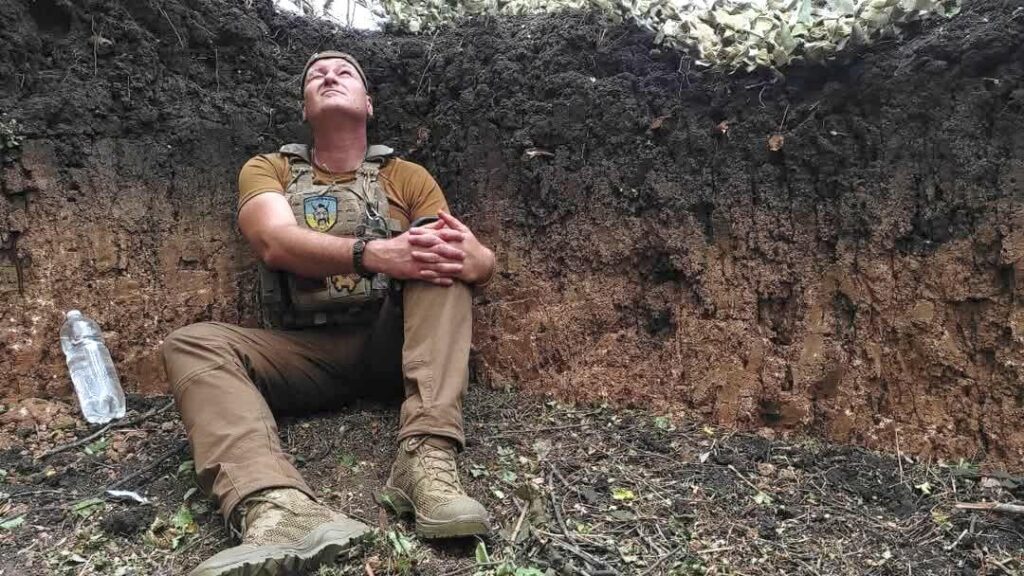 «Синій бронежилет – це мішень», – воєнкор Станіслав Кухарчук про захист журналістів у дроновій війні