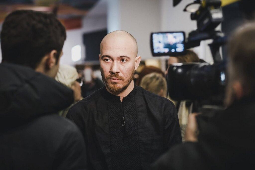 «Захист треба збирати під себе», – воєнкор «Радіо Свобода» Мар’ян Кушнір про броню, мобільність і «ціну, яку платить хребет» 18 «Захист треба збирати під себе», – воєнкор «Радіо Свобода» Мар’ян Кушнір про броню, мобільність і «ціну, яку платить хребет» 1