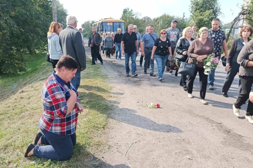 Щотижня, під дронами, до останнього села перед російським кордоном: що означає резолюція ЄФЖ про фронтову пресу України 21 Щотижня, під дронами, до останнього села перед російським кордоном: що означає резолюція ЄФЖ про фронтову пресу України 4