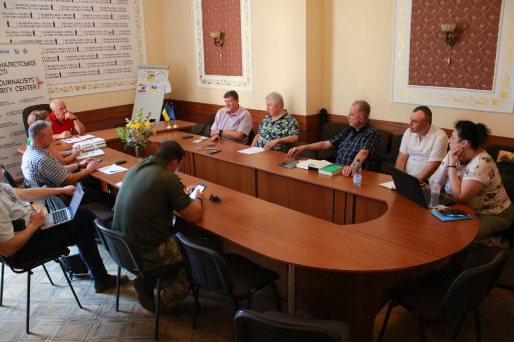 Шлях до виживання локальних медіа обговорили у Львівському Центрі журналістської солідарності 19 Шлях до виживання локальних медіа обговорили у Львівському Центрі журналістської солідарності 2