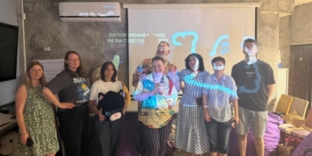 В Одесі досліджували реакції на інформаційні потоки під час зустрічі групи психологічної підтримки для медійників 18 В Одесі досліджували реакції на інформаційні потоки під час зустрічі групи психологічної підтримки для медійників