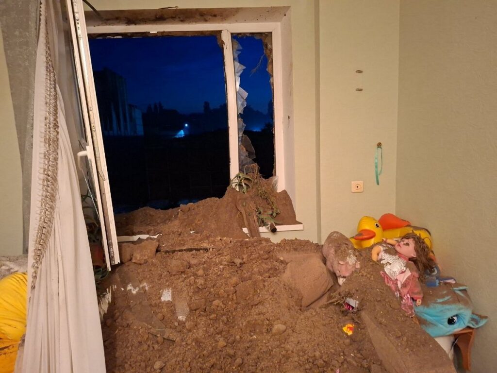 «Будинок може обвалитися будь-якої миті»: ракета зруйнувала ще одну домівку журналістки-переселенки з Херсона