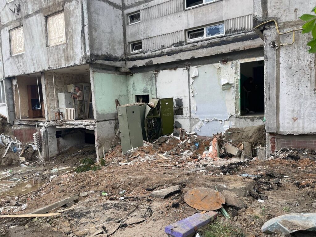 «Будинок може обвалитися будь-якої миті»: ракета зруйнувала ще одну домівку журналістки-переселенки з Херсона 1