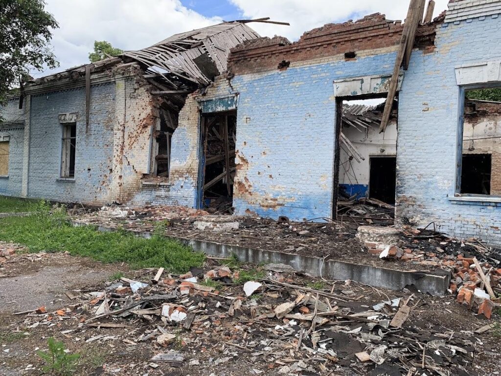 Туди, де закінчується зв’язок 24 Туди, де закінчується зв’язок 7