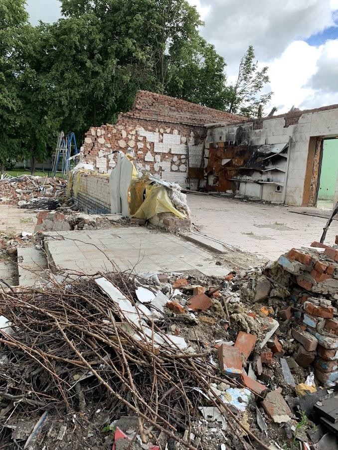 Туди, де закінчується зв’язок 28 Туди, де закінчується зв’язок 11