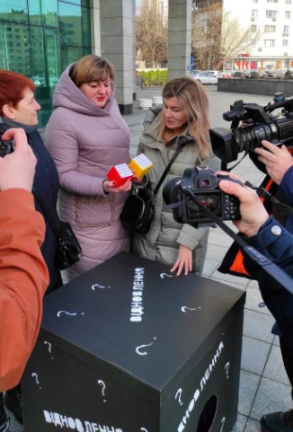 «Регіональні медіа стоять на варті демократії»: розмова з Юлією Володченко про нові сенси Донеччини та трансформацію Антикризового медіа-центру 19 «Регіональні медіа стоять на варті демократії»: розмова з Юлією Володченко про нові сенси Донеччини та трансформацію Антикризового медіа-центру 2