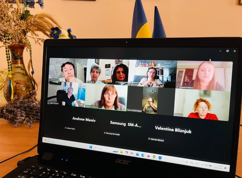 Як розвивати медіа завдяки грантам: практичними порадами поділилася директорка гіперлокального медіа «Карпати» Людмила Федюк 18 Як розвивати медіа завдяки грантам: практичними порадами поділилася директорка гіперлокального медіа «Карпати» Людмила Федюк 1