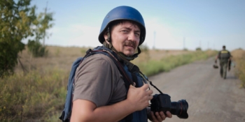 «Для фотографа сьогодні немає безпечної відстані на фронті», – фотокореспондент Анатолій Степанов 18 «Для фотографа сьогодні немає безпечної відстані на фронті», – фотокореспондент Анатолій Степанов