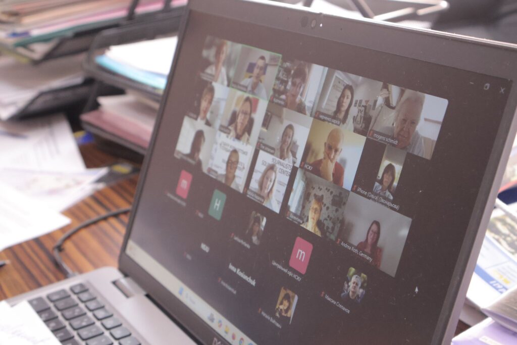 «Ми хочемо бути вашими амбасадорами»: друзі українських медіа створили Дорадчу раду Центрів журналістської солідарності 10