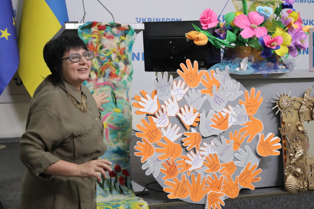 Коли мистецтво об’єднує: історія створення телепередач «КОЛО НЕЗЛАМНИХ» 23 Коли мистецтво об’єднує: історія створення телепередач «КОЛО НЕЗЛАМНИХ» 6