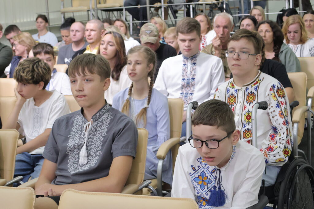 Коли мистецтво об’єднує: історія створення телепередач «КОЛО НЕЗЛАМНИХ» 24 Коли мистецтво об’єднує: історія створення телепередач «КОЛО НЕЗЛАМНИХ» 7