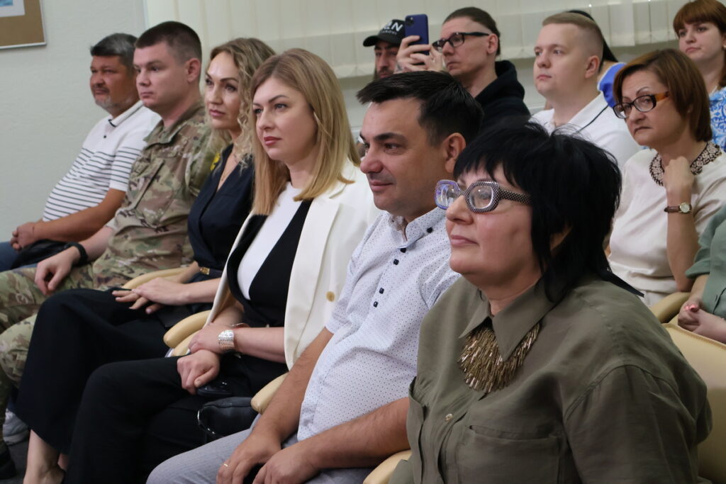 Коли мистецтво об’єднує: історія створення телепередач «КОЛО НЕЗЛАМНИХ» 25 Коли мистецтво об’єднує: історія створення телепередач «КОЛО НЕЗЛАМНИХ» 8