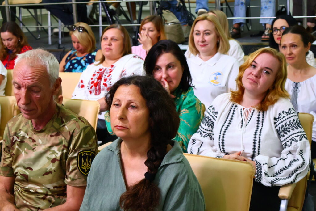 Коли мистецтво об’єднує: історія створення телепередач «КОЛО НЕЗЛАМНИХ» 32 Коли мистецтво об’єднує: історія створення телепередач «КОЛО НЕЗЛАМНИХ» 15