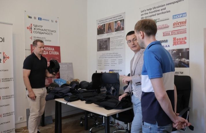 Повернути детектор, щоб захистити наступного журналіста: як працюють Центри журналістської солідарності 17 Повернути детектор, щоб захистити наступного журналіста: як працюють Центри журналістської солідарності