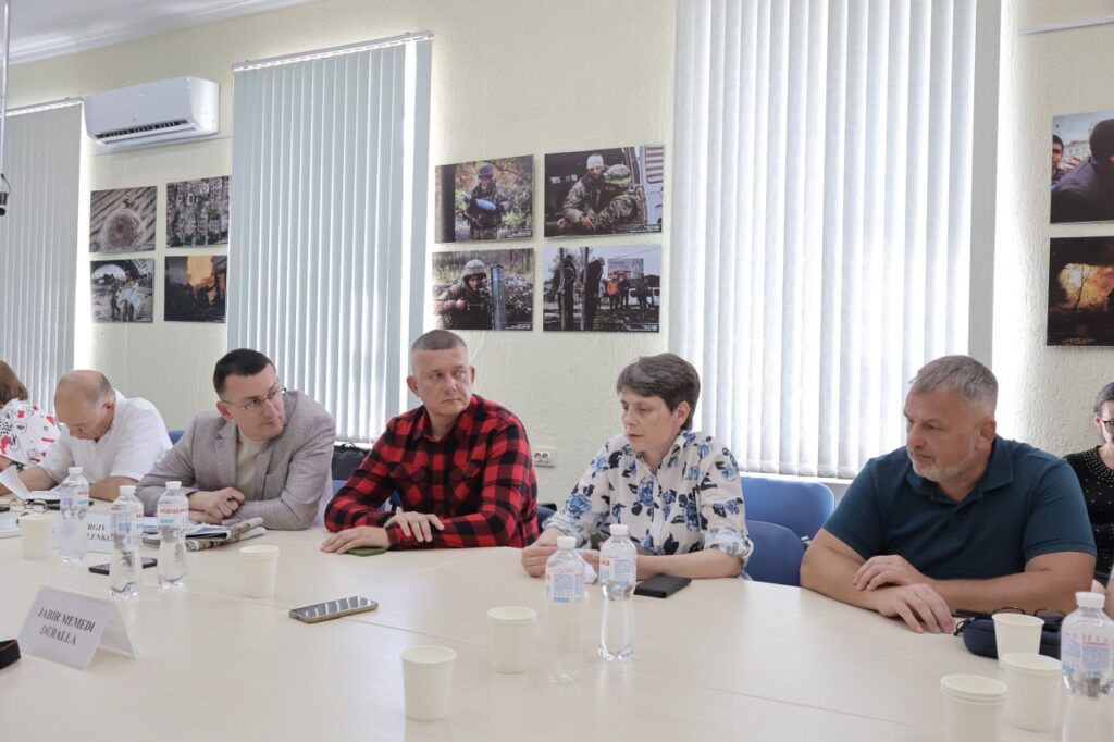 «До мене додому прийшли люди з автоматами»: історія журналістки, яка відмовилася стати голосом окупації 18 «До мене додому прийшли люди з автоматами»: історія журналістки, яка відмовилася стати голосом окупації 2